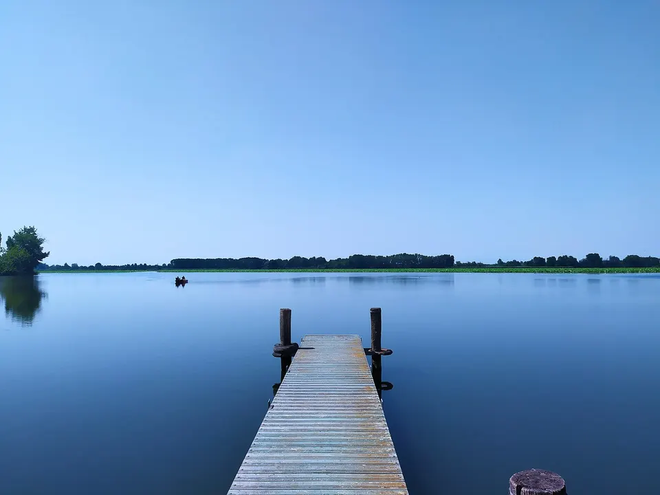 Attracco pubblico nel Lungolago Superiore di Mantova(Q3364637)