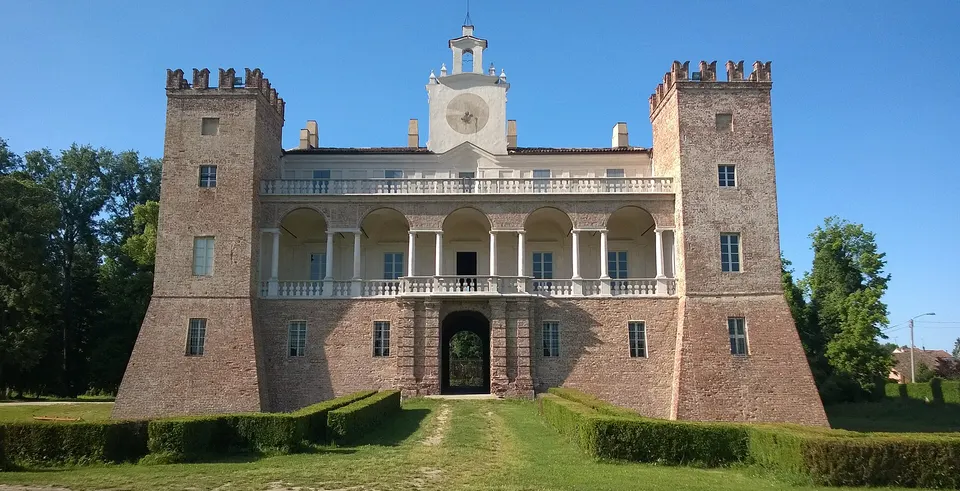 Villa Medici del Vascello restaurata e riaperta al pubblico da maggio 2014. Qui Visse Cecilia Gallerani
